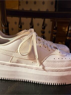 Nike Court Vision Alta Women's White Leather Platform Sneakers. Size 10